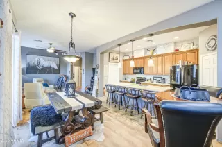 Photo #3: 6934482 Listing 