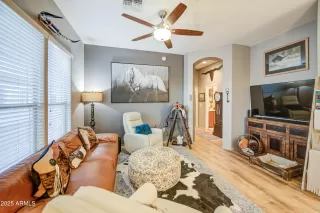 Photo #5: 6934482 Listing 