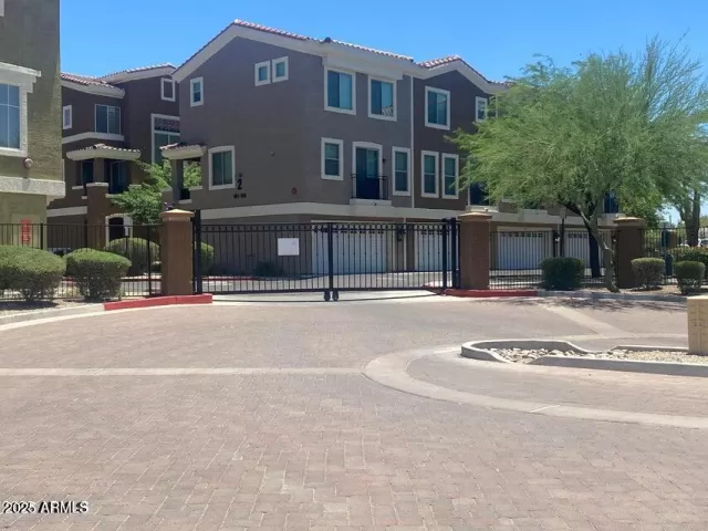 MLS: 6934495 Condo For Sale