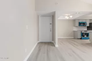 Photo #6: 6934579 Listing 