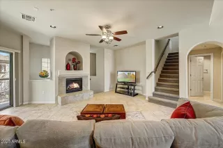 Photo #6: 6934616 Listing 