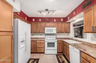 Photo #6: 6934639 Listing