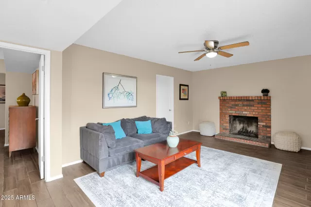 MLS: 6934663 Condo For Sale