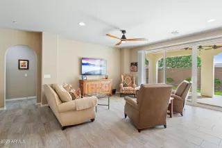 Photo #3: 6934703 Listing