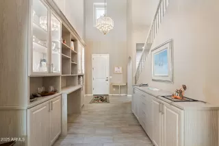 Photo #6: 6934703 Listing