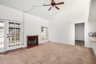 Photo #5: 6934707 Listing
