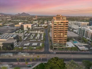 More Details about MLS # 6934879 : 1 E LEXINGTON AVENUE#1302