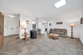 Photo #4: 6934882 Listing