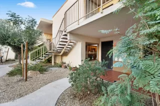 Photo #1: 6934944 Listing