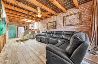 Photo #2: 6935048 Listing 