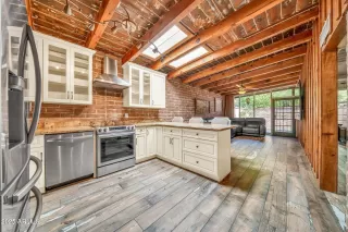 Photo #4: 6935048 Listing 