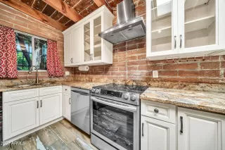 Photo #6: 6935048 Listing 