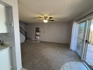 Photo #3: 6935128 Listing 