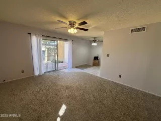 Photo #4: 6935128 Listing 