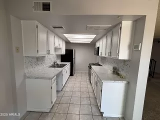 Photo #5: 6935128 Listing 