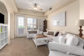 Photo #2: 6935168 Listing 