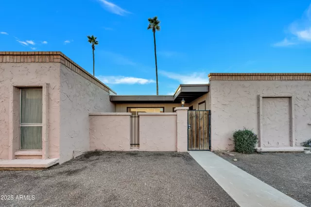 MLS: 6935217 Condo For Sale