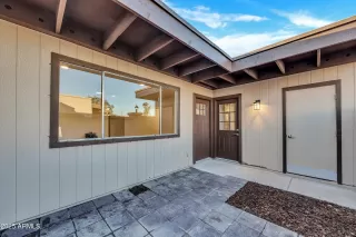 Photo #3: 6935217 Listing