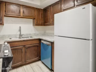 Photo #5: 6935245 Listing