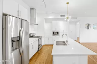 Photo #1: 6935441 Listing 