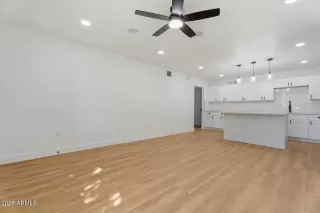 Photo #3: 6935497 Listing