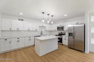 Photo #6: 6935497 Listing