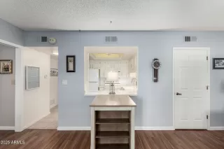 Photo #6: 6935553 Listing