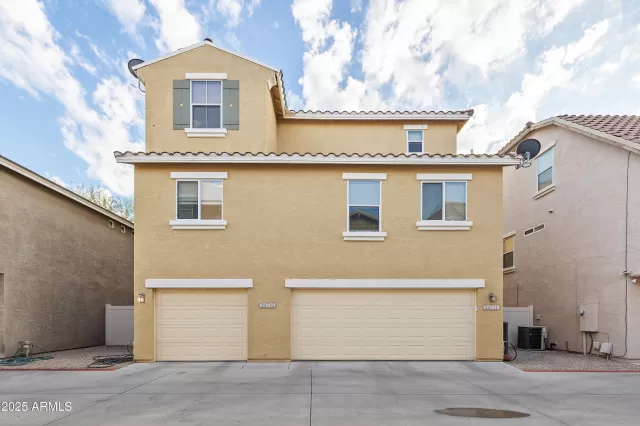 MLS: 6935569 Condo For Sale