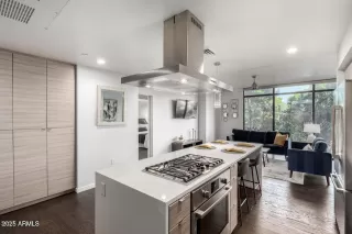 Photo #3: 6935604 Listing