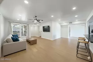 Photo #1: 6935619 Listing 