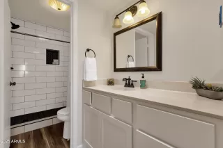 Photo #2: 6935640 Listing 