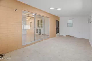 Photo #2: 6935721 Listing 