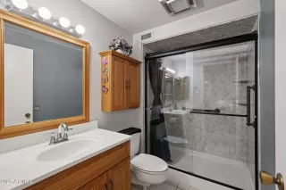 Photo #3: 6935890 Listing 