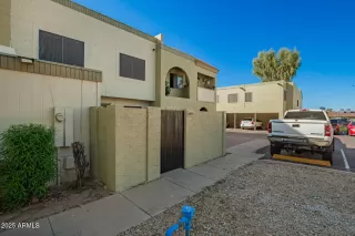 Photo #2: 6935991 Listing 