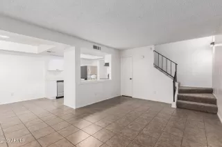 Photo #5: 6935991 Listing 