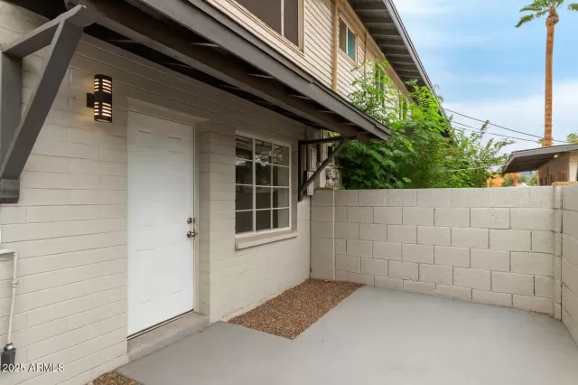 MLS: 6936028 Condo For Sale