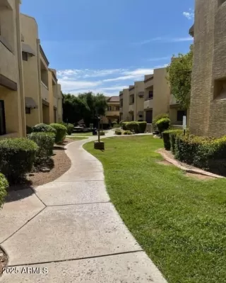 Photo #3: 6936052 Listing 