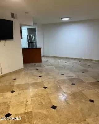 Photo #4: 6936052 Listing 