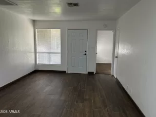 Photo #3: 6936066 Listing 