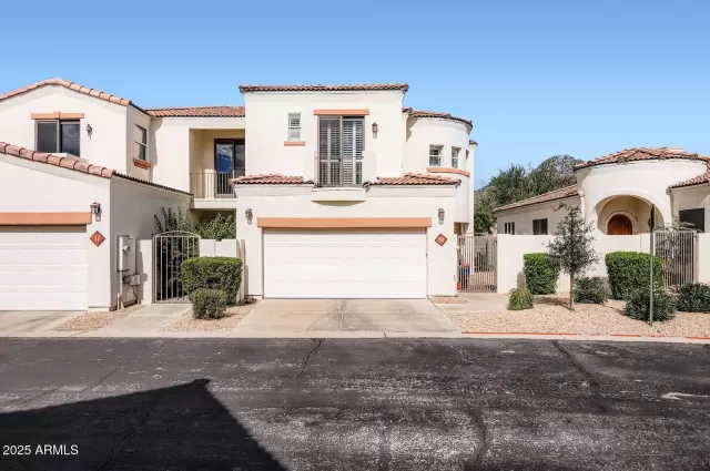 MLS: 6936095 Condo For Sale