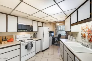 Photo #3: 6936156 Listing 