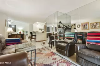 Photo #6: 6936200 Listing 