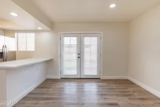 Photo #6: 6936292 Listing