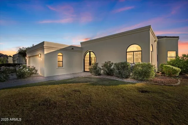 MLS: 6936328 Condo For Sale