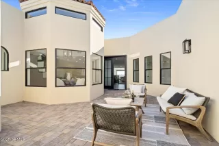 Photo #4: 6936328 Listing 