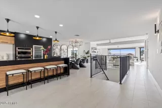 Photo #6: 6936328 Listing 