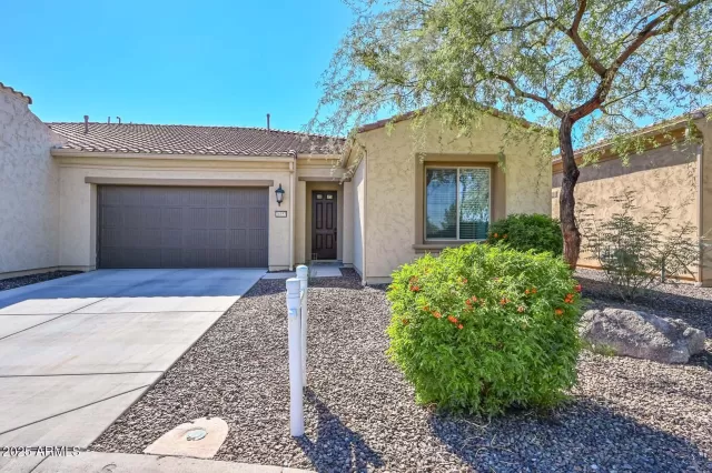 MLS: 6936385 Condo For Sale