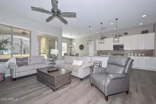Photo #2: 6936385 Listing