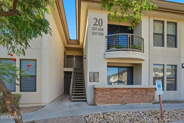 MLS: 6936387 Condo For Sale
