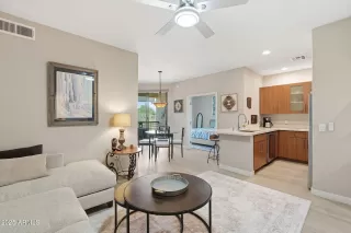 Photo #4: 6936387 Listing 